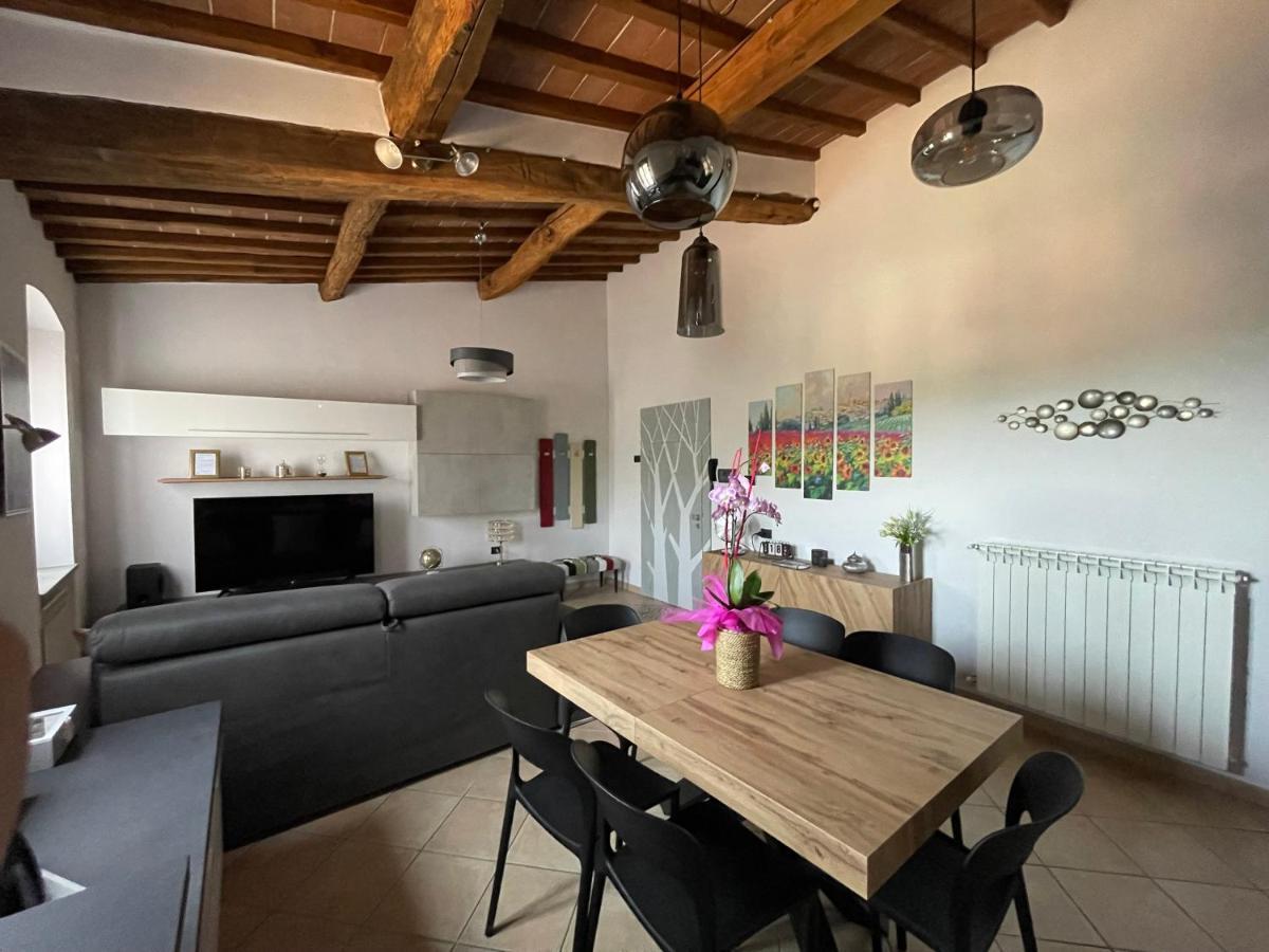 Вилла La Casa In Castello Амбра Экстерьер фото