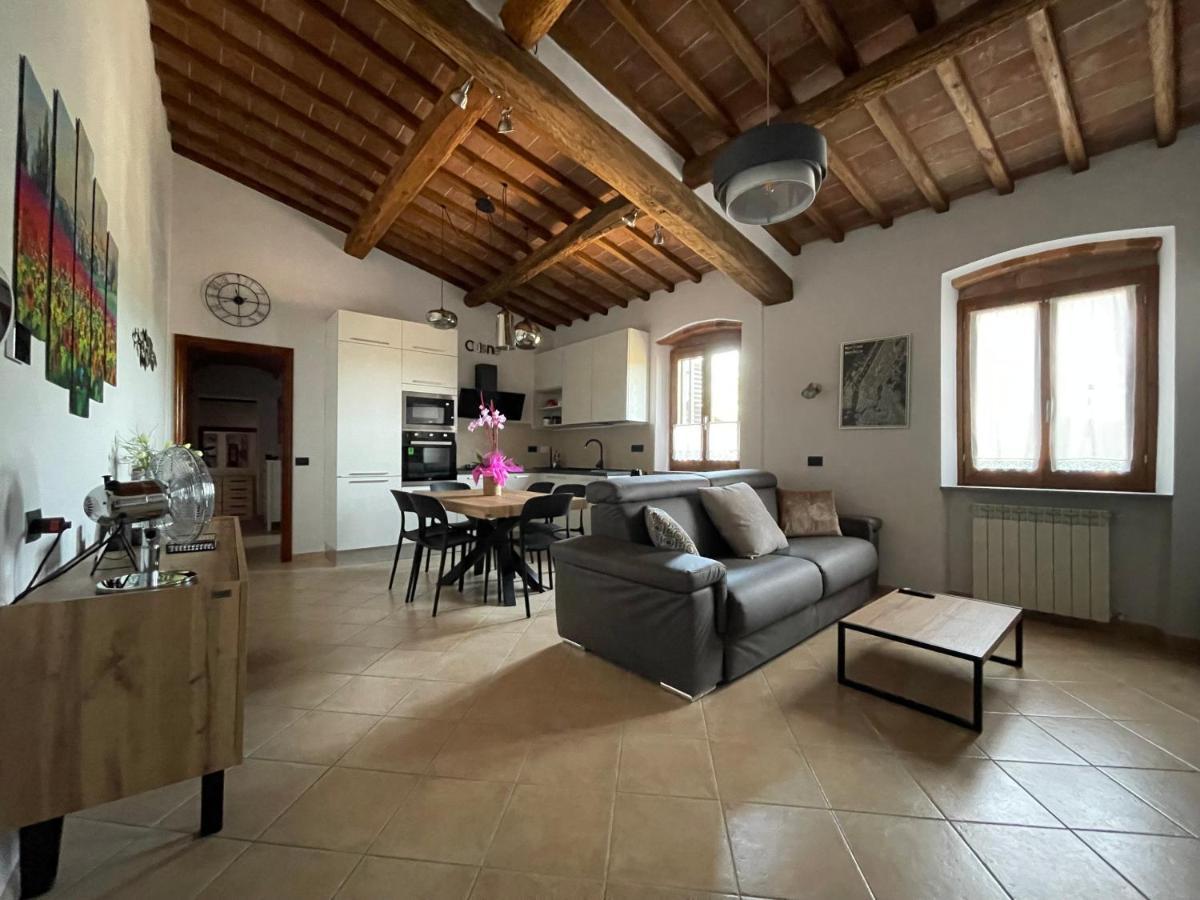 Вилла La Casa In Castello Амбра Экстерьер фото