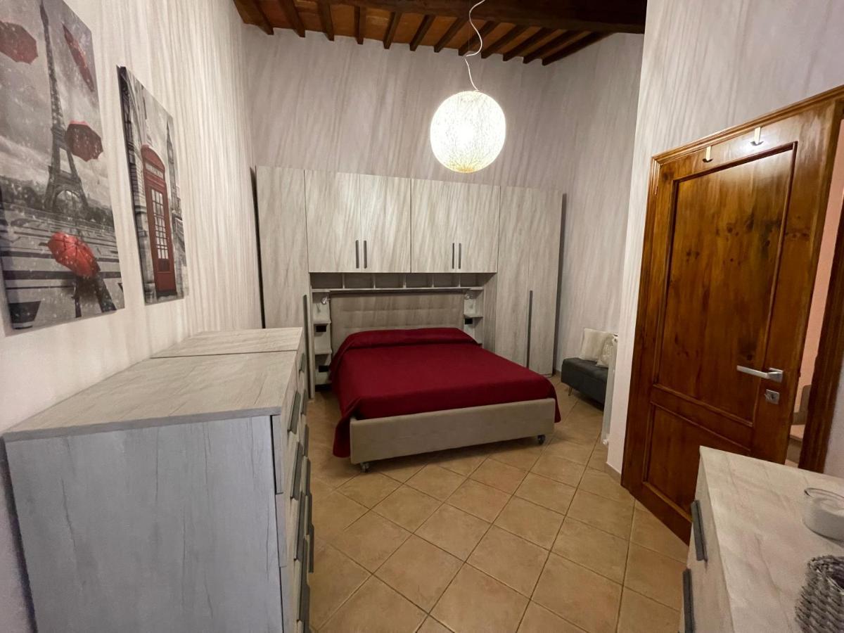 Вилла La Casa In Castello Амбра Экстерьер фото