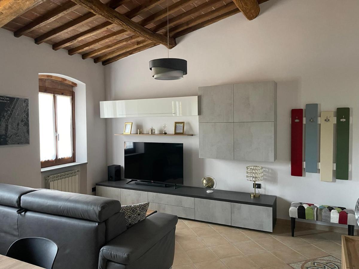 Вилла La Casa In Castello Амбра Экстерьер фото