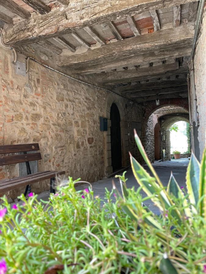 Вилла La Casa In Castello Амбра Экстерьер фото